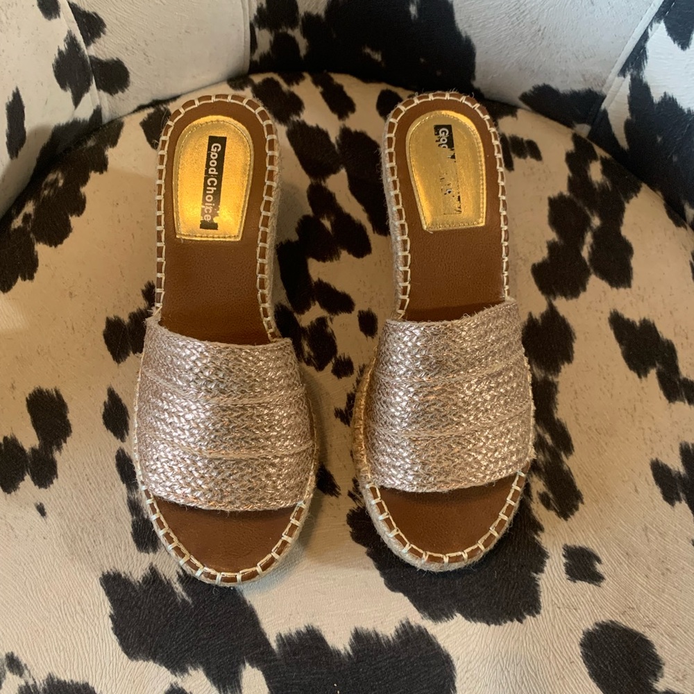 Wedge sandals
